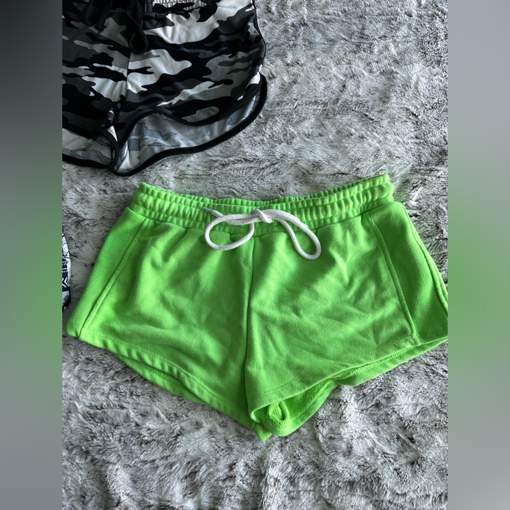 Shorts bundle!! Size Medium! - Picture 2 of 5